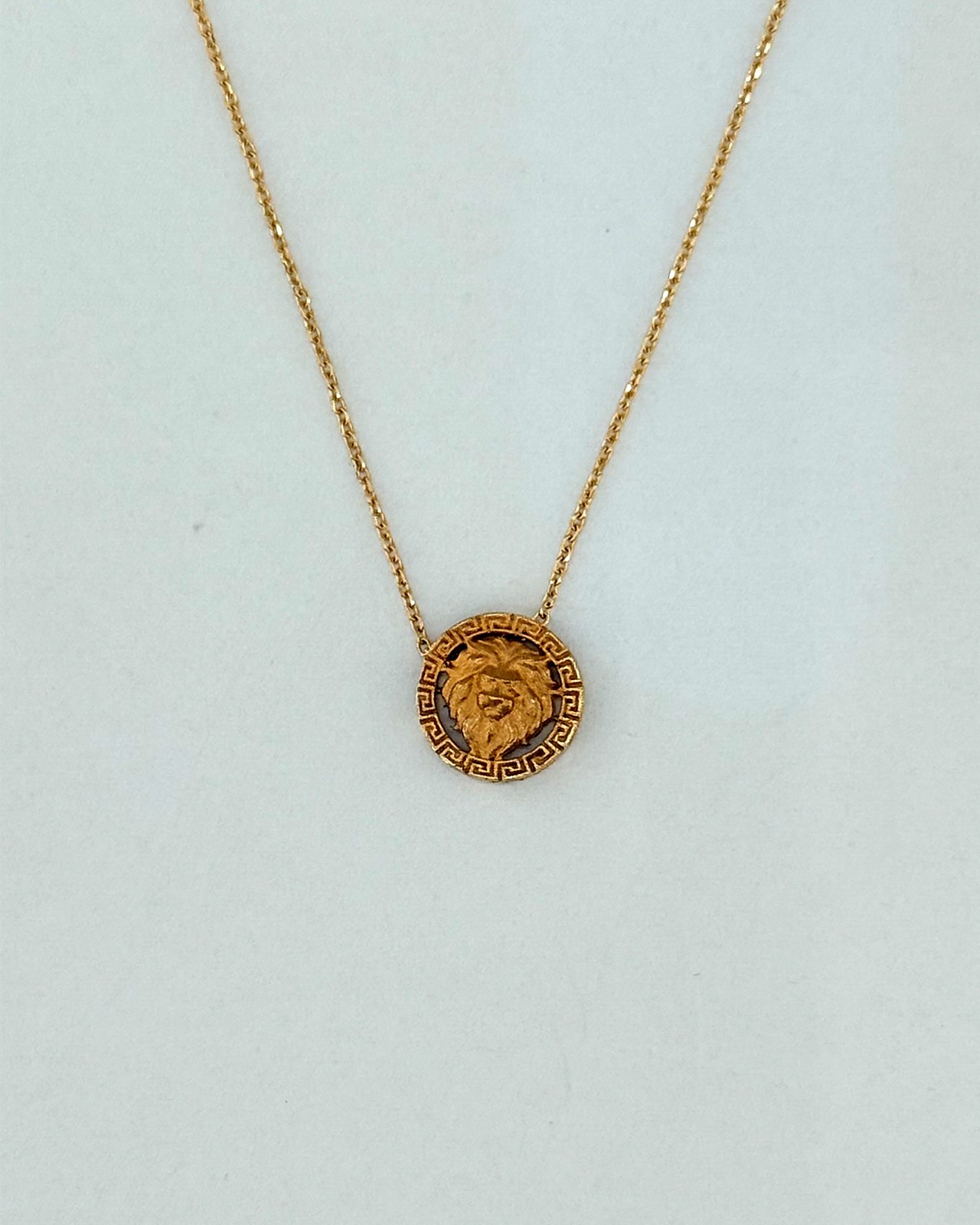 گردنبند مینیمال شیر